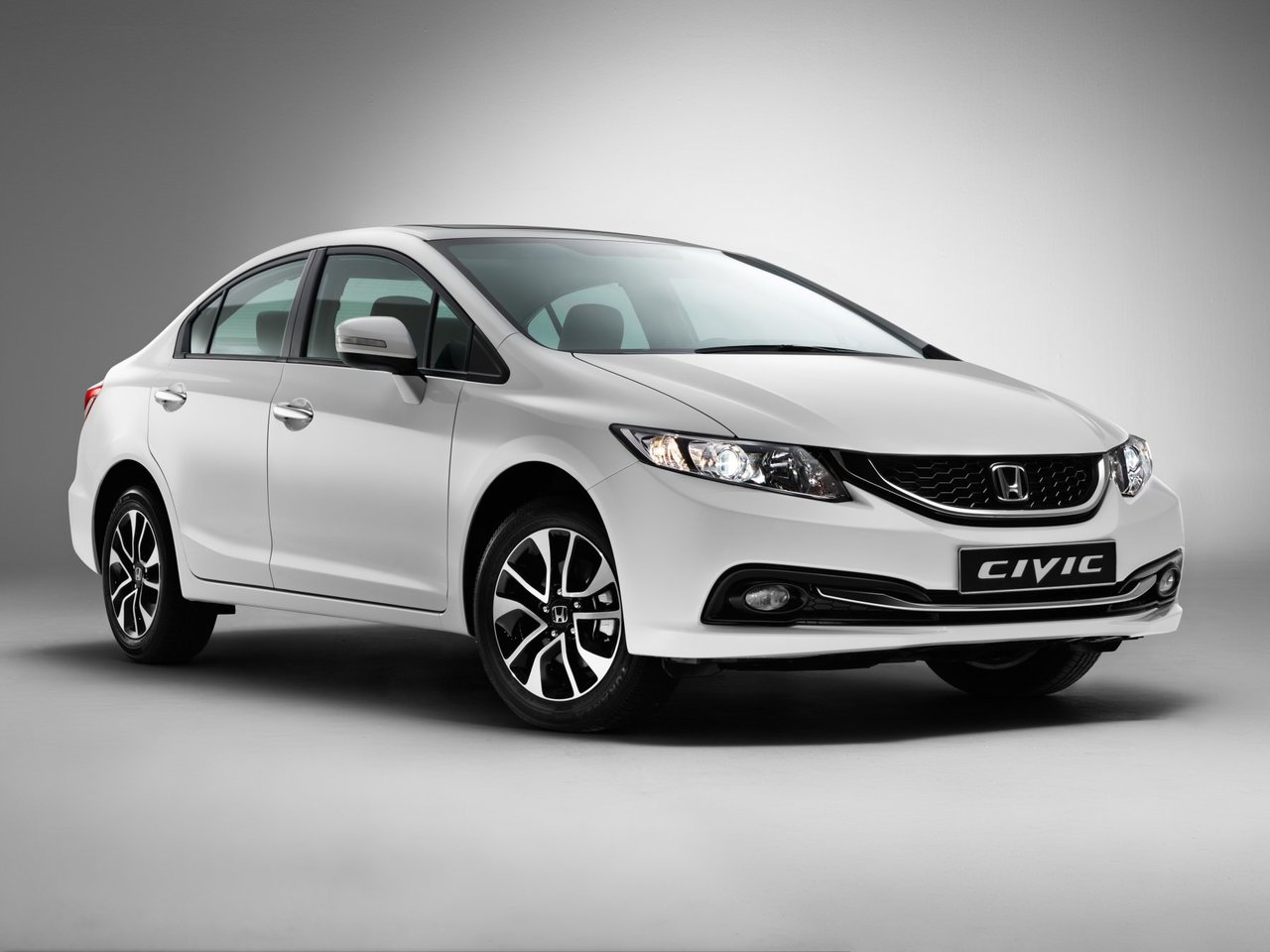 Honda Civic IX Рестайлинг седан, 2013–2017