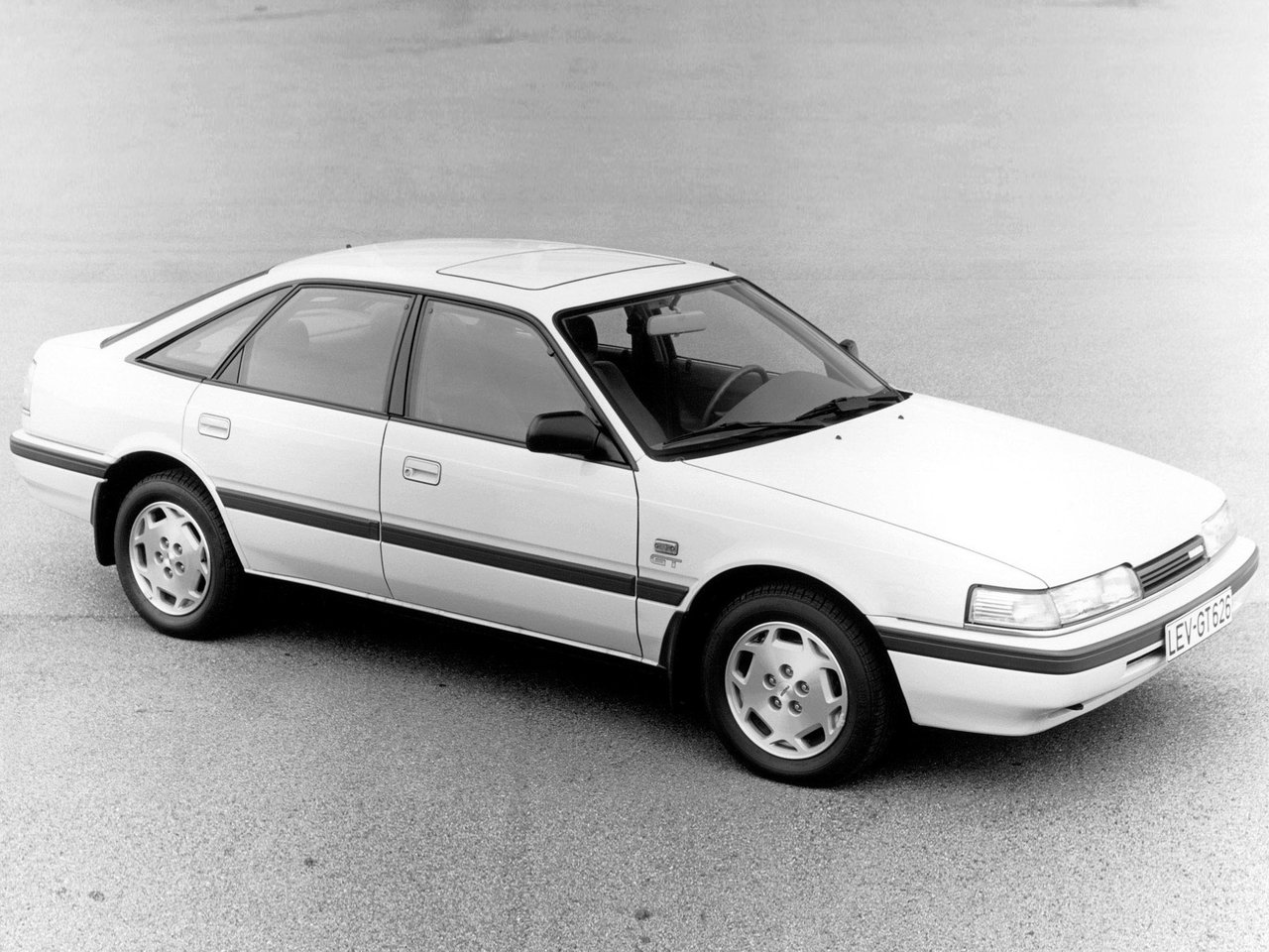 Mazda 626 III (GD) лифтбек, 1987–1996