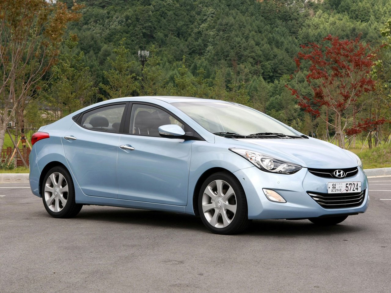 Hyundai Avante V седан, 2010–2015