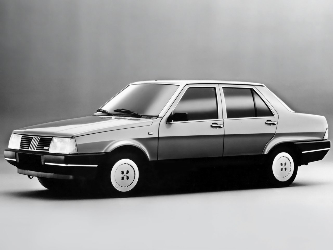 Fiat Regata I седан, 1983–1990
