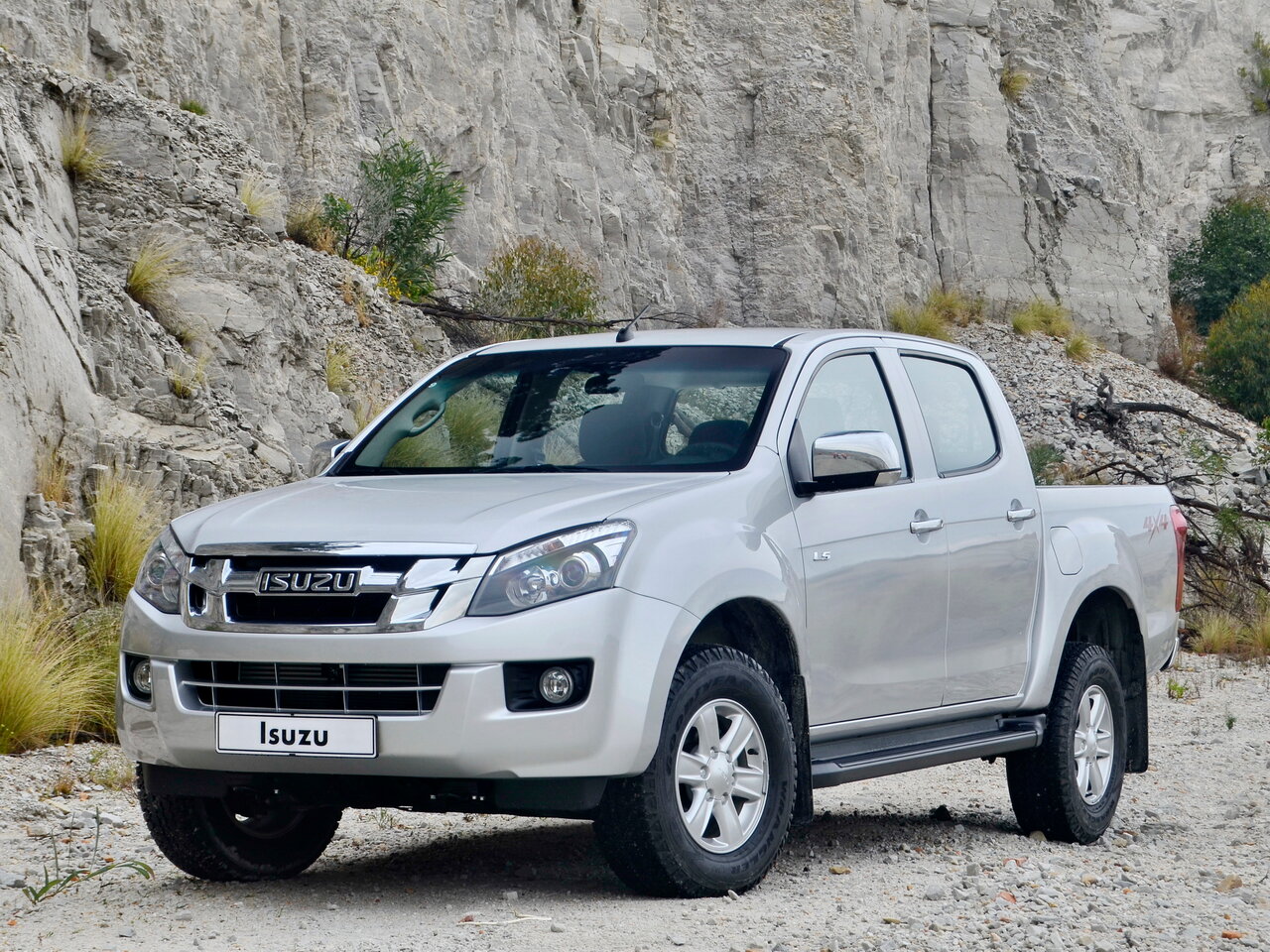 Isuzu D-Max II пикап двойная кабина, 2012–2018