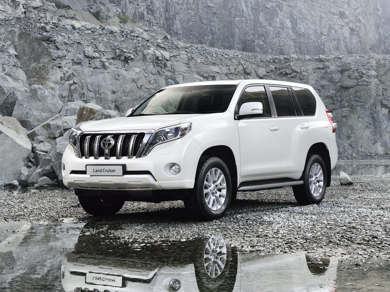 Toyota Land Cruiser Prado 150 Series Рестайлинг 1 внедорожник 5 дв., 2013–2017
