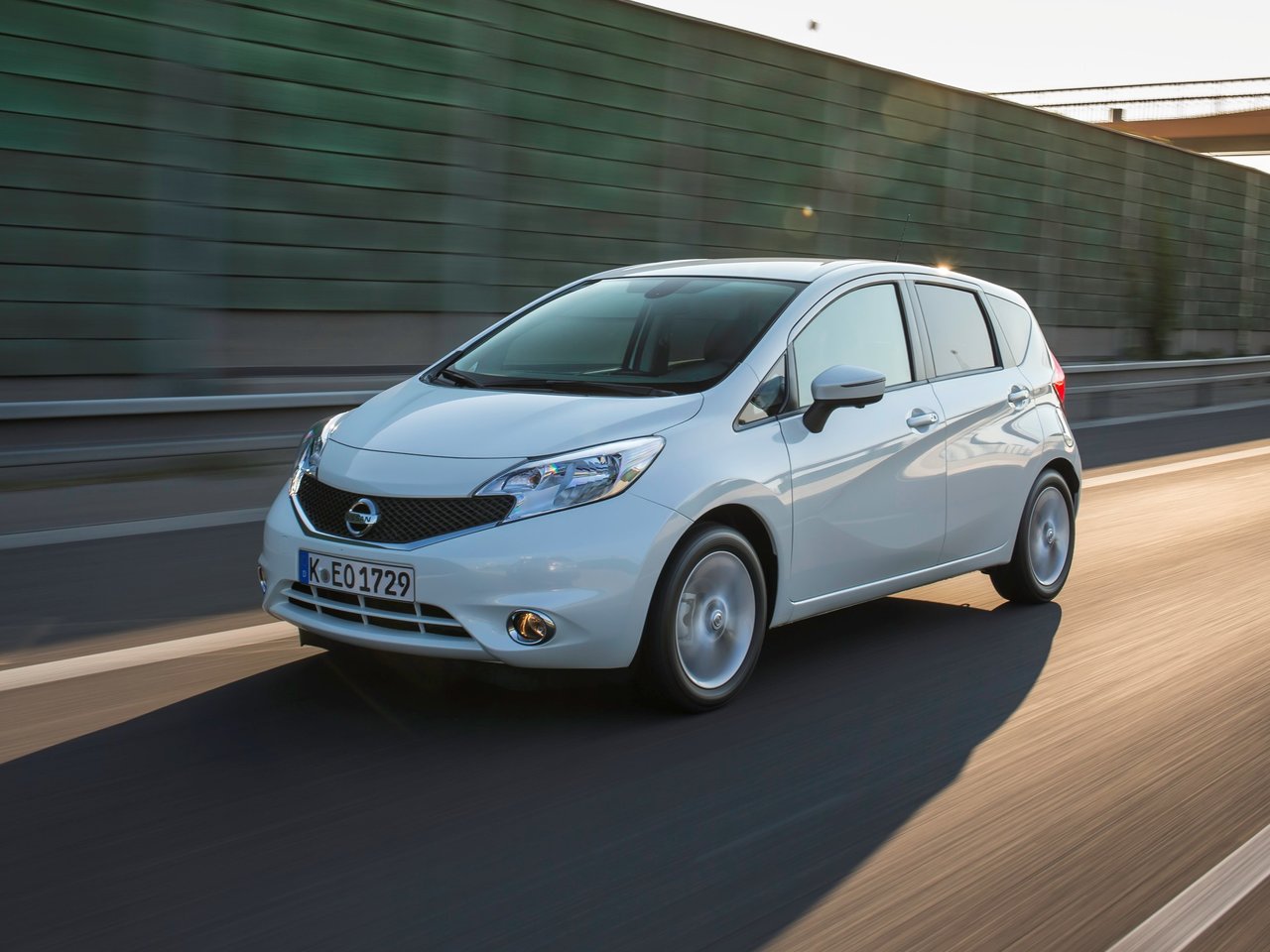 Nissan Note II хэтчбек 5 дв., 2012–2016