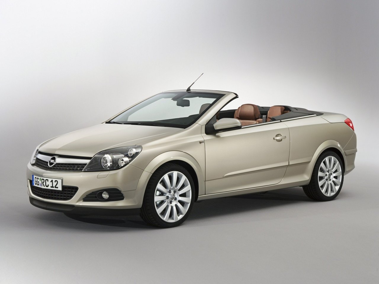 Opel Astra H кабриолет, 2004–2007