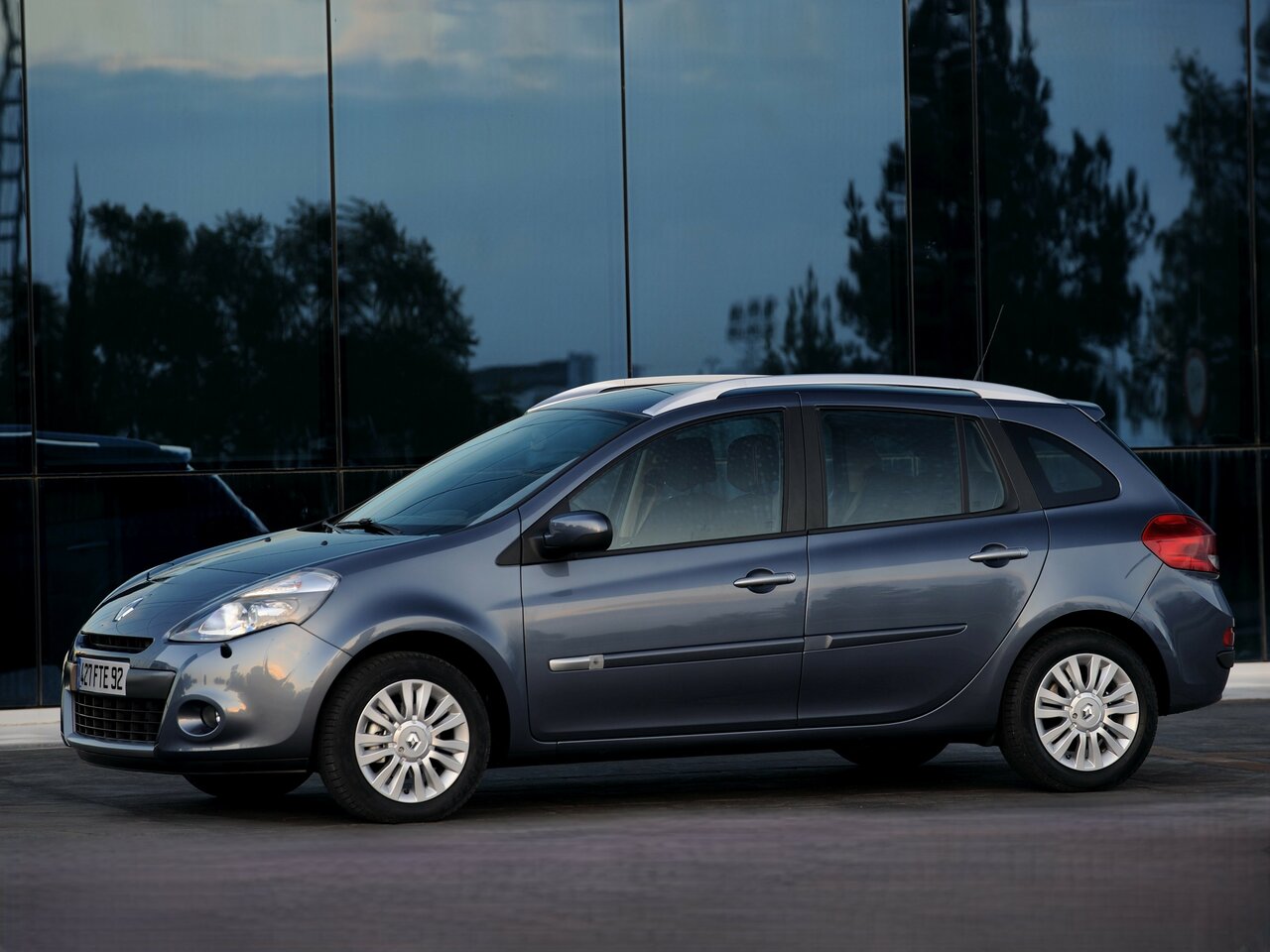 Renault Clio III Рестайлинг универсал 5 дв., 2009–2014