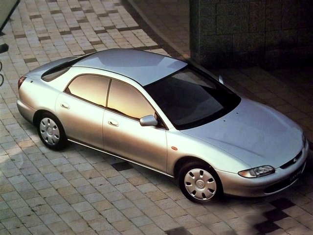 Mazda Lantis I седан, 1993–1997