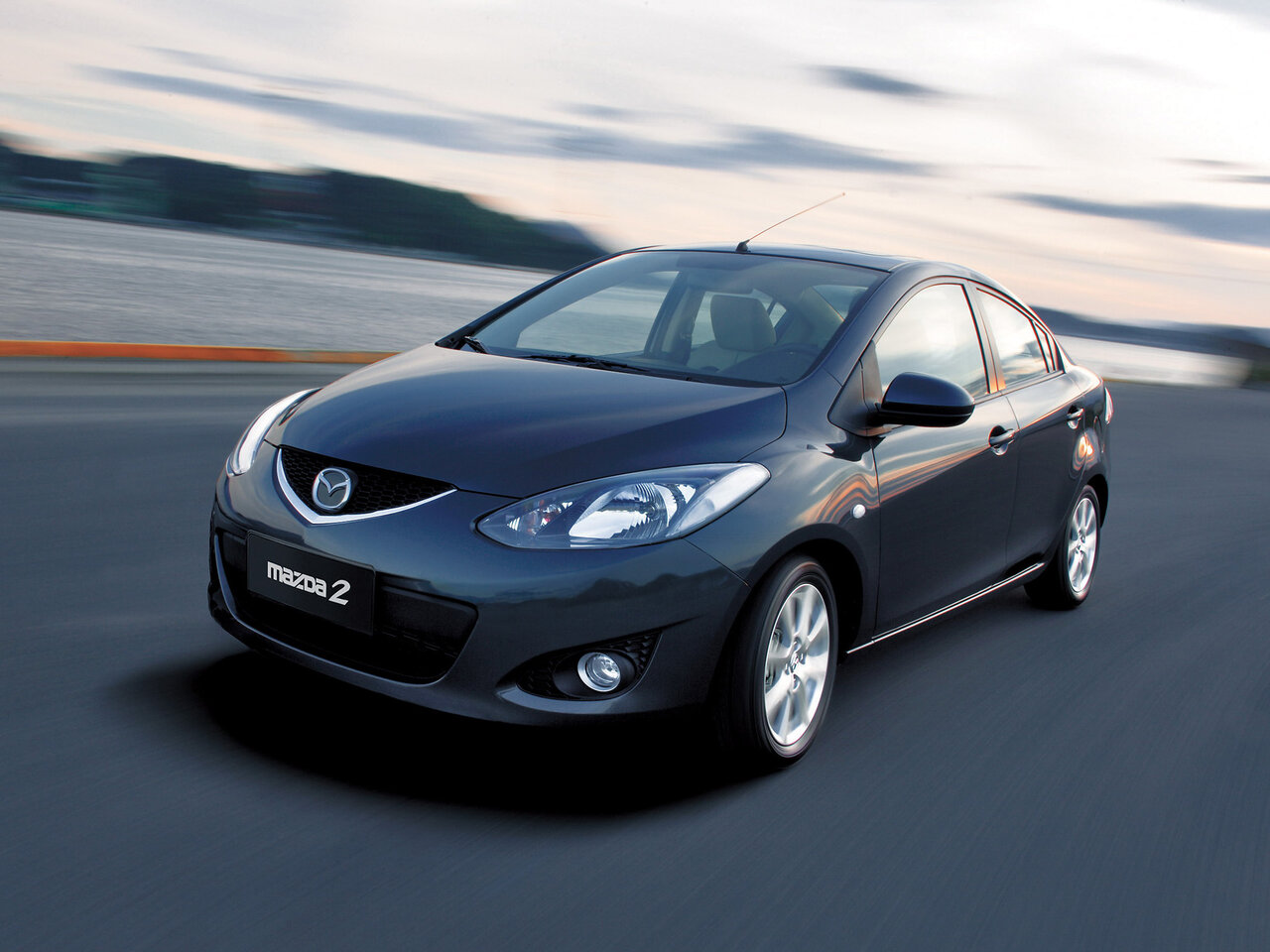 Mazda 2 II (DE) седан, 2007–2010