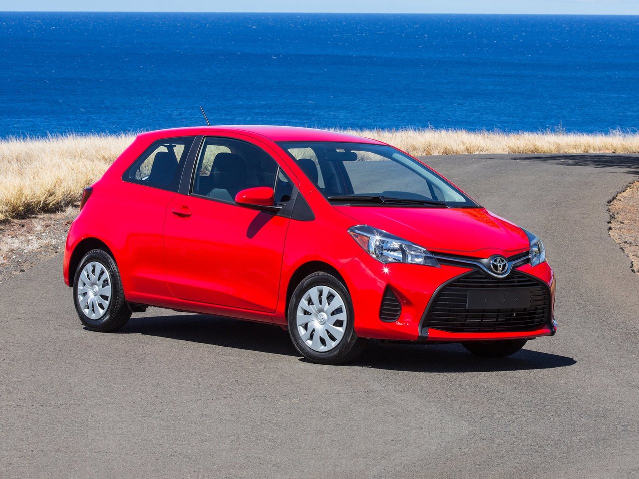 Toyota Yaris III Рестайлинг хэтчбек 3 дв., 2014–2017