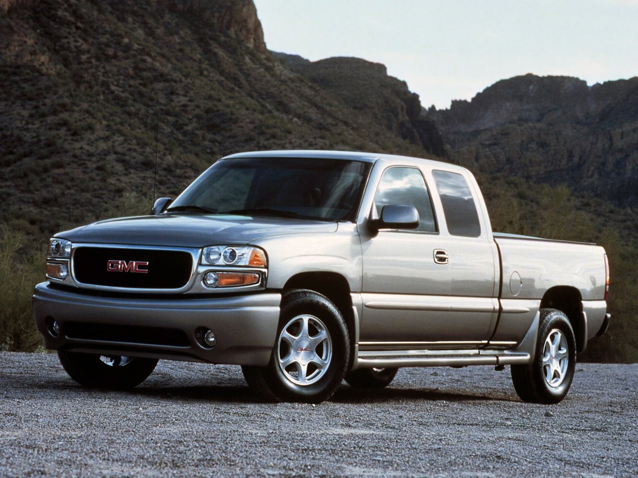 GMC Sierra I (GMT800) пикап полуторная кабина, 1998–2007