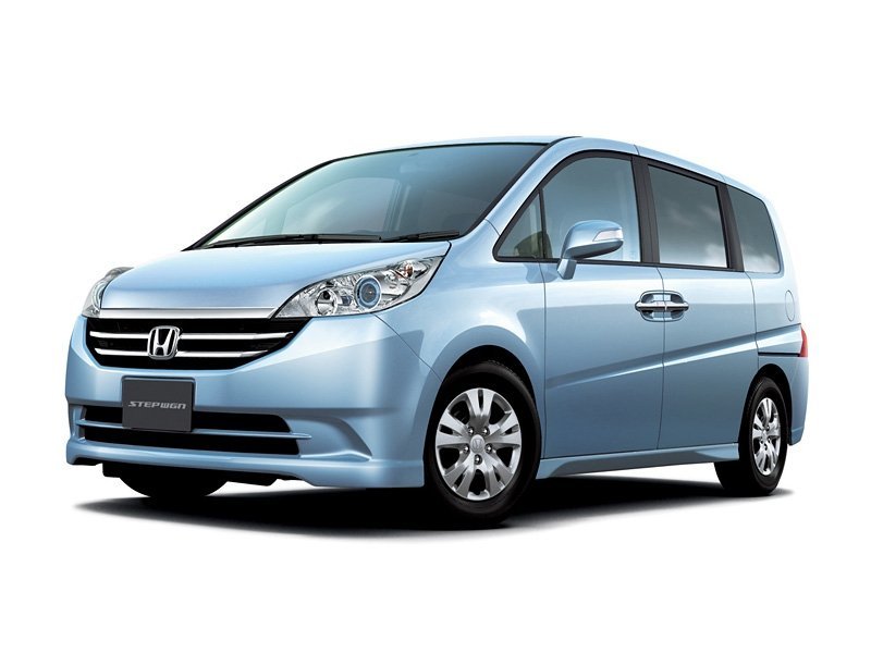 Honda Stepwgn III минивэн, 2005–2009