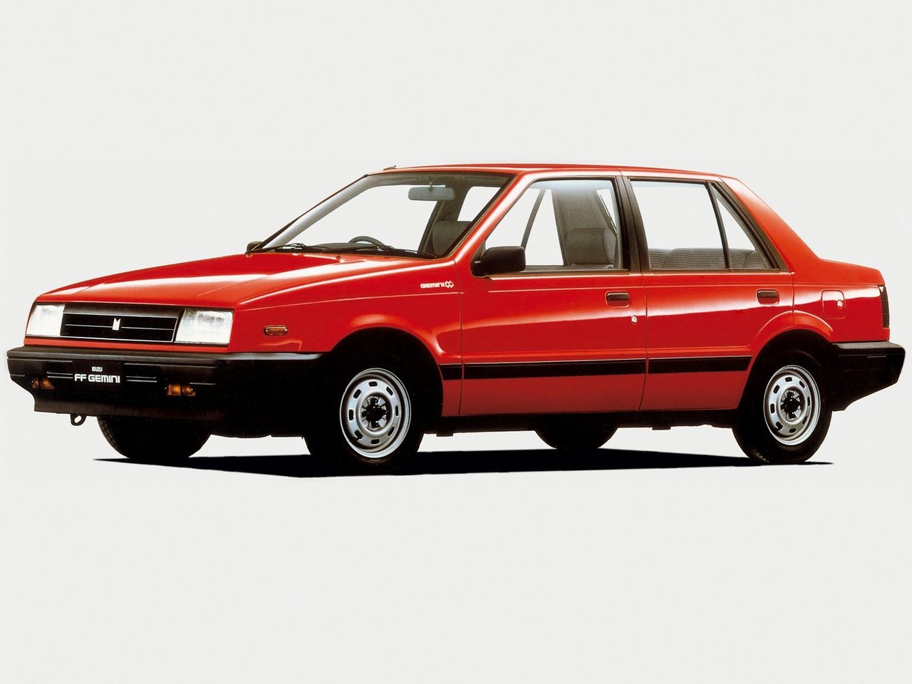 Isuzu Gemini II седан, 1985–1990