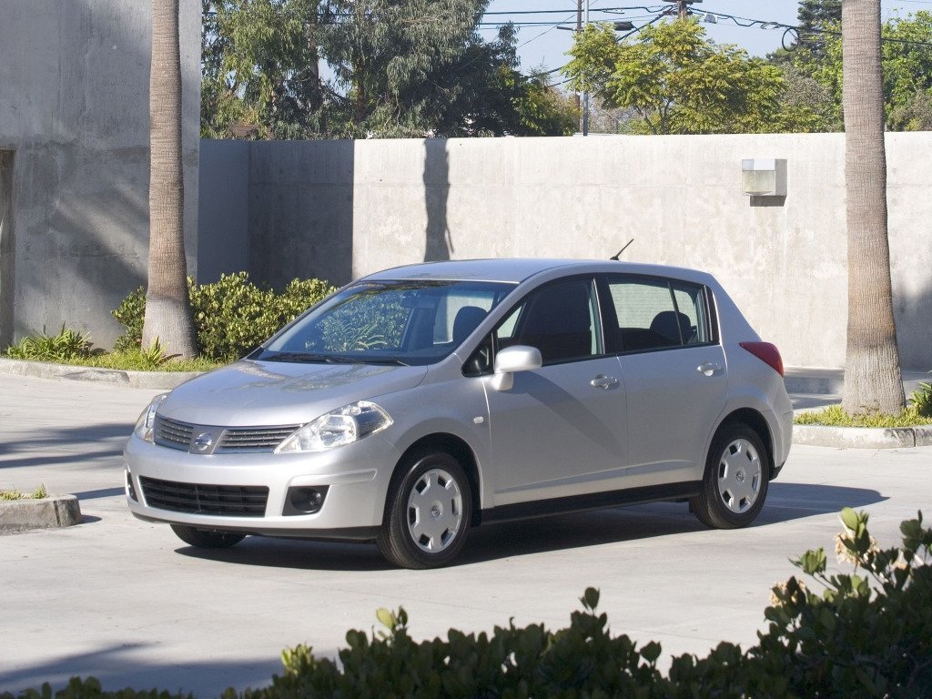 Nissan Versa I хэтчбек 5 дв., 2006–2012