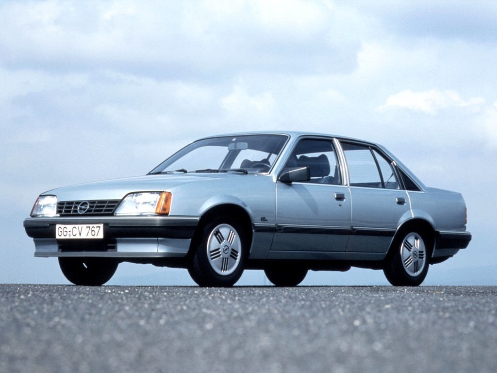 Opel Rekord E седан, 1977–1986