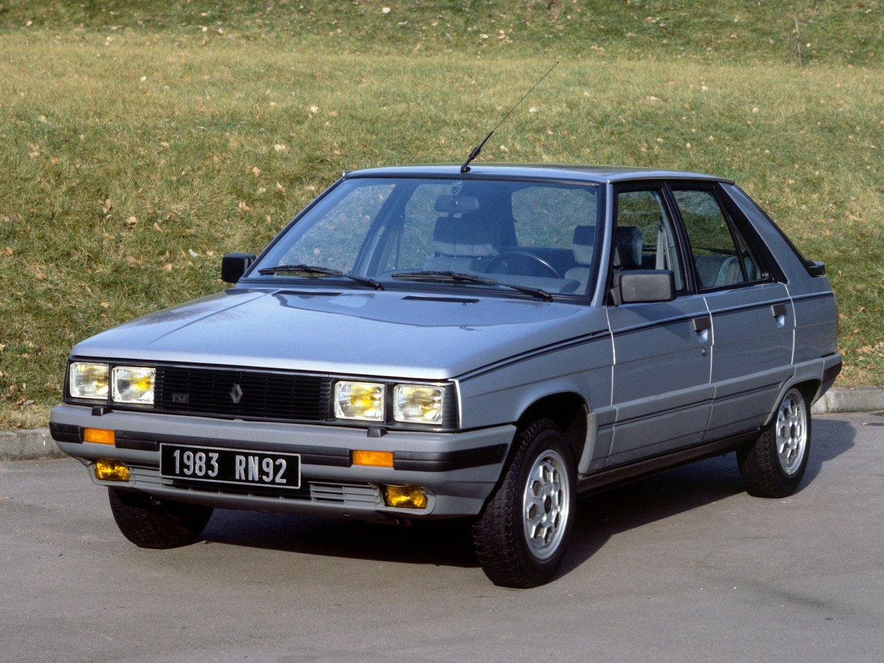 Renault 11 I хэтчбек 5 дв., 1983–1989