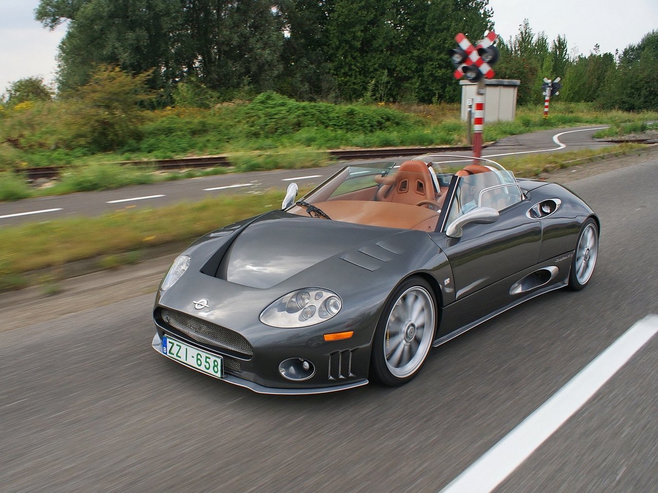 Spyker C8 I родстер, 2001–н.в.