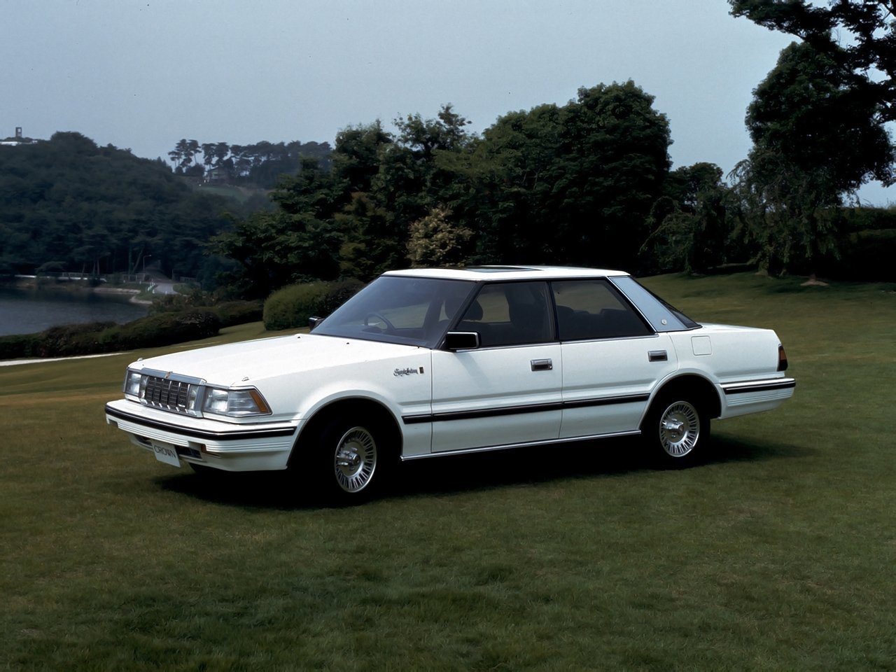 Toyota Crown VII (S120) седан, 1983–1987
