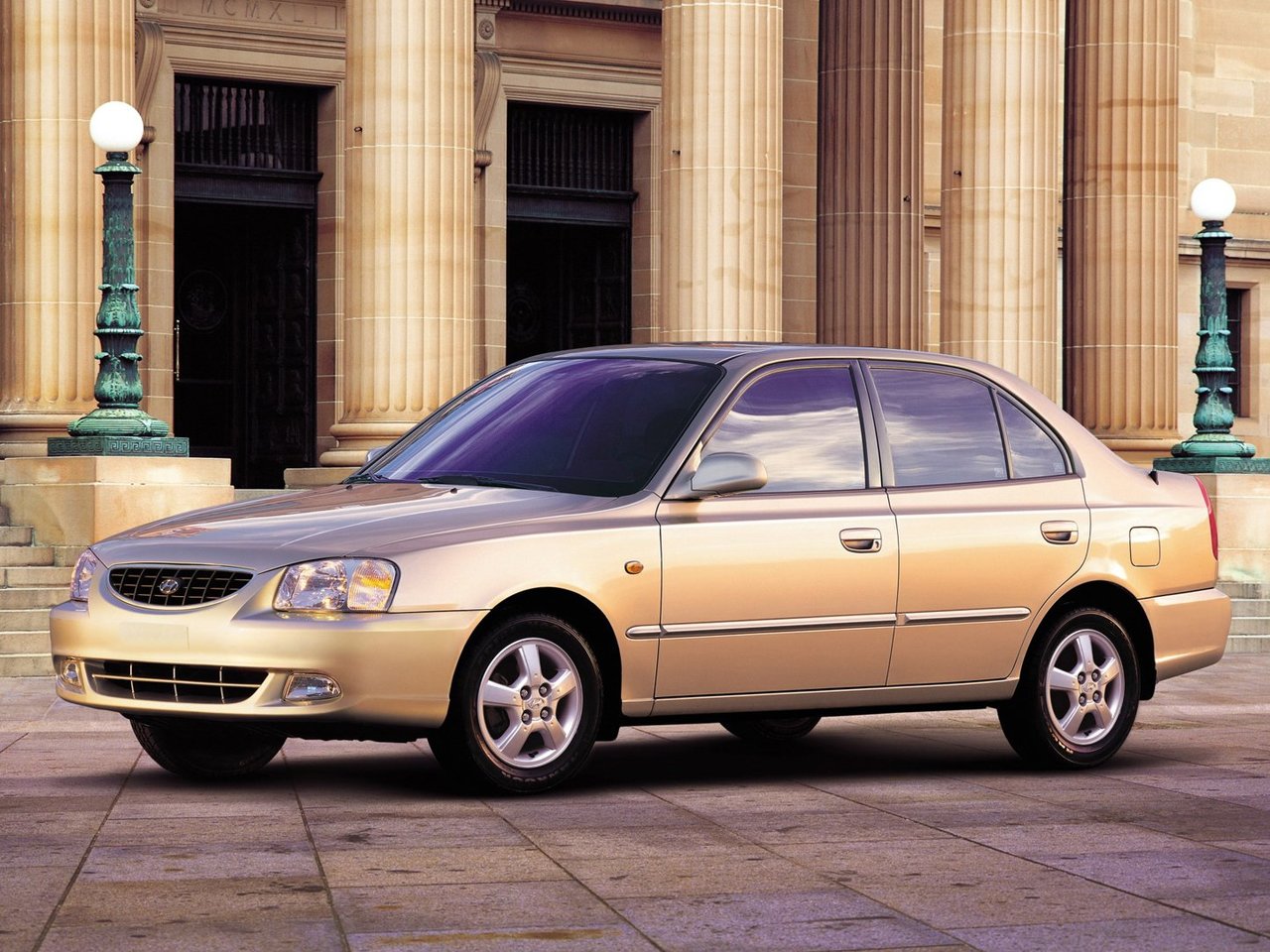 Hyundai Accent II седан, 1999–2012