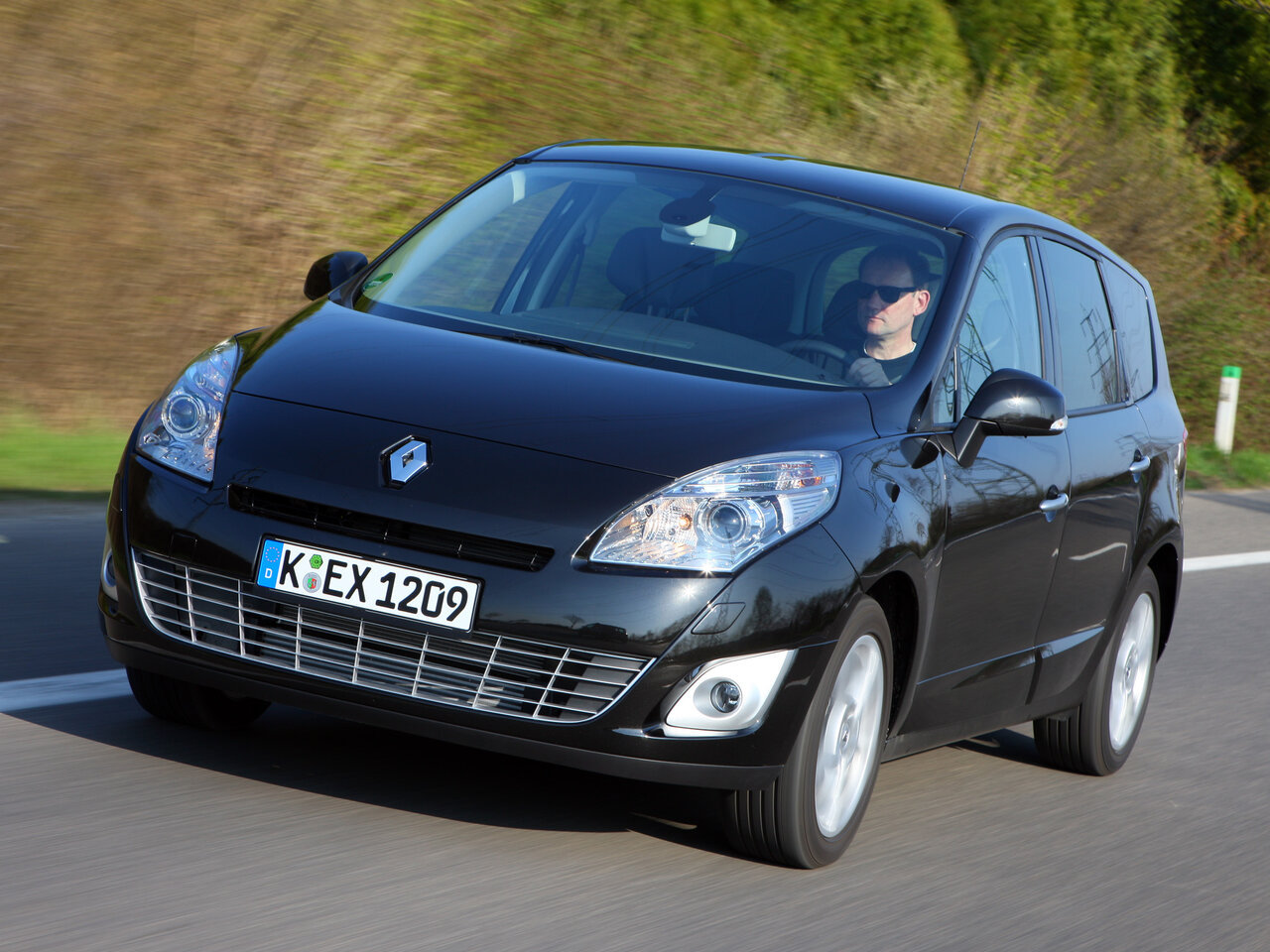 Renault Scenic III компактвэн grand, 2009–2012