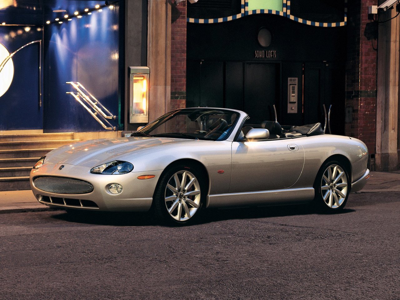 Jaguar XK I Рестайлинг кабриолет, 2004–2006