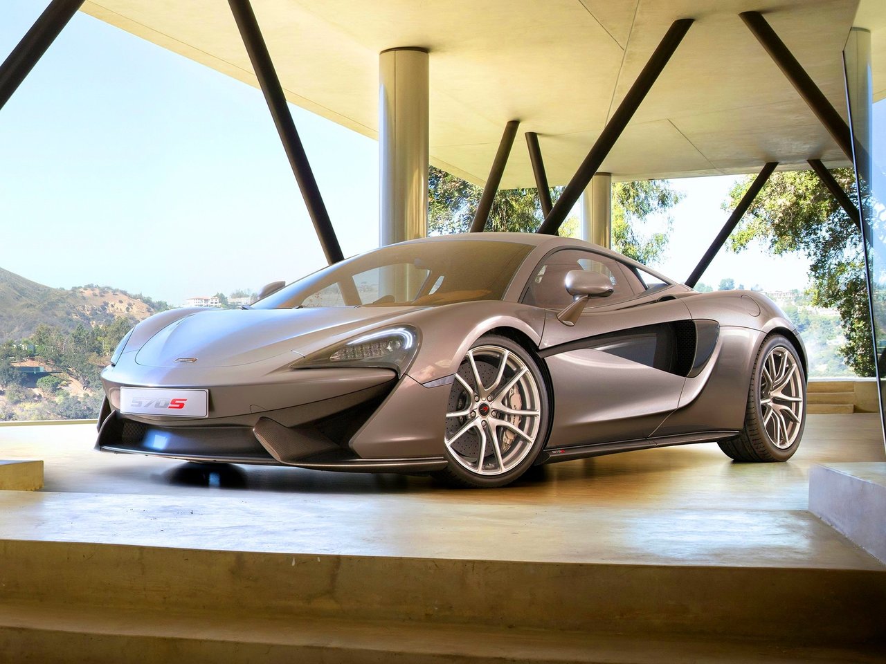 McLaren 570S I купе, 2015–2021