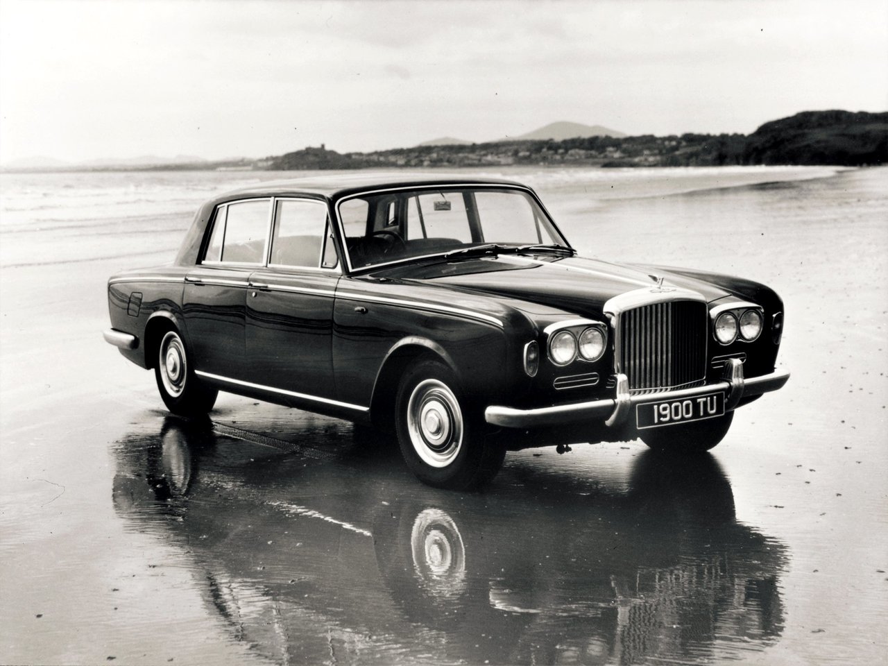 Bentley T-Series I седан, 1965–1980