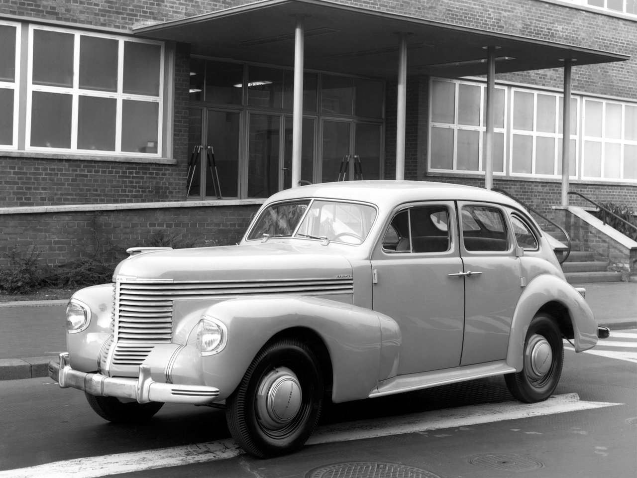 Opel Kapitan I седан, 1938–1950