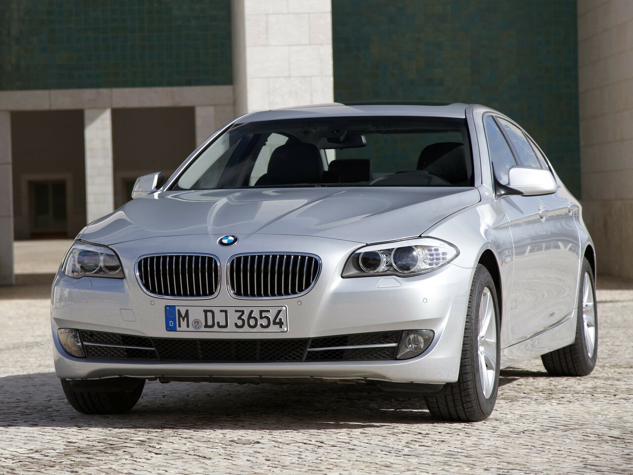 BMW 5 серии VI (F10/F11/F07) седан long, 2009–2013
