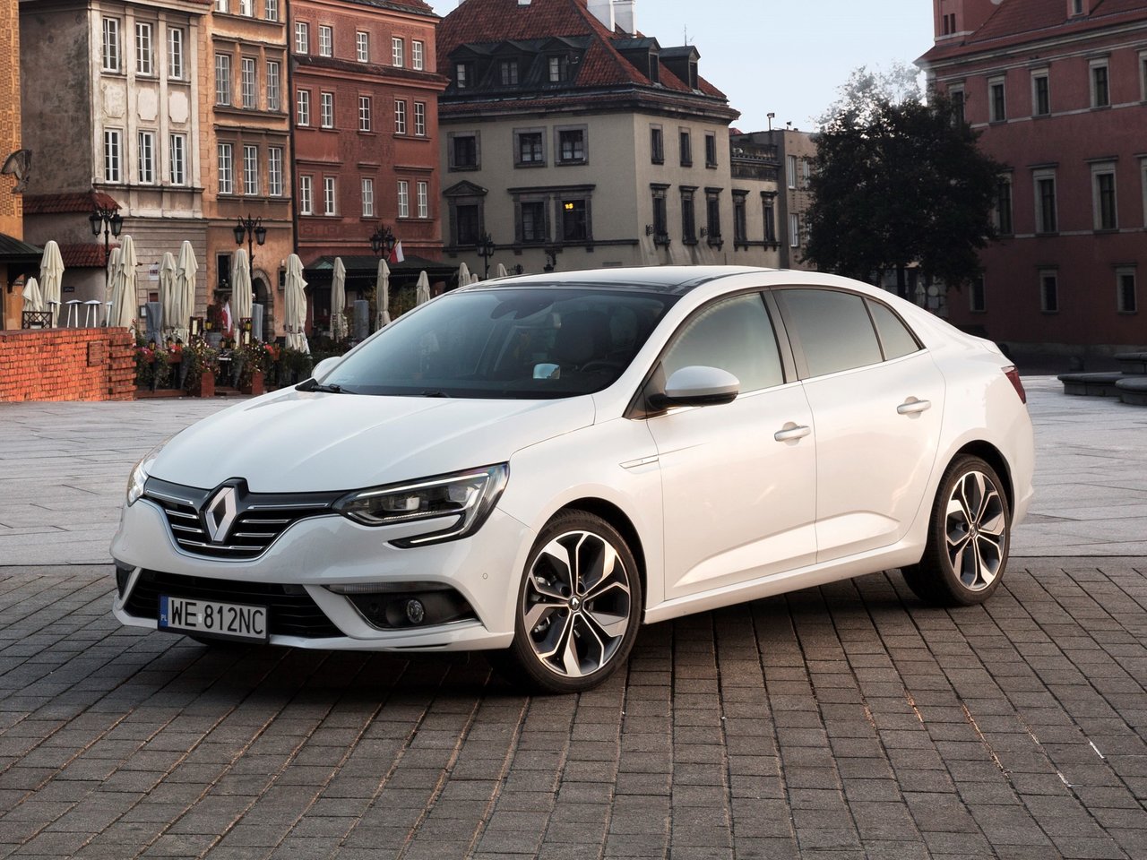 Renault Megane IV седан, 2016–2020