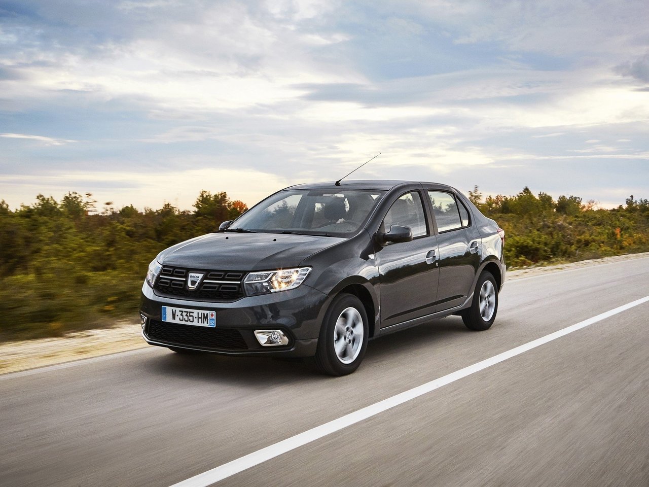 Dacia Logan II Рестайлинг седан, 2016–2020