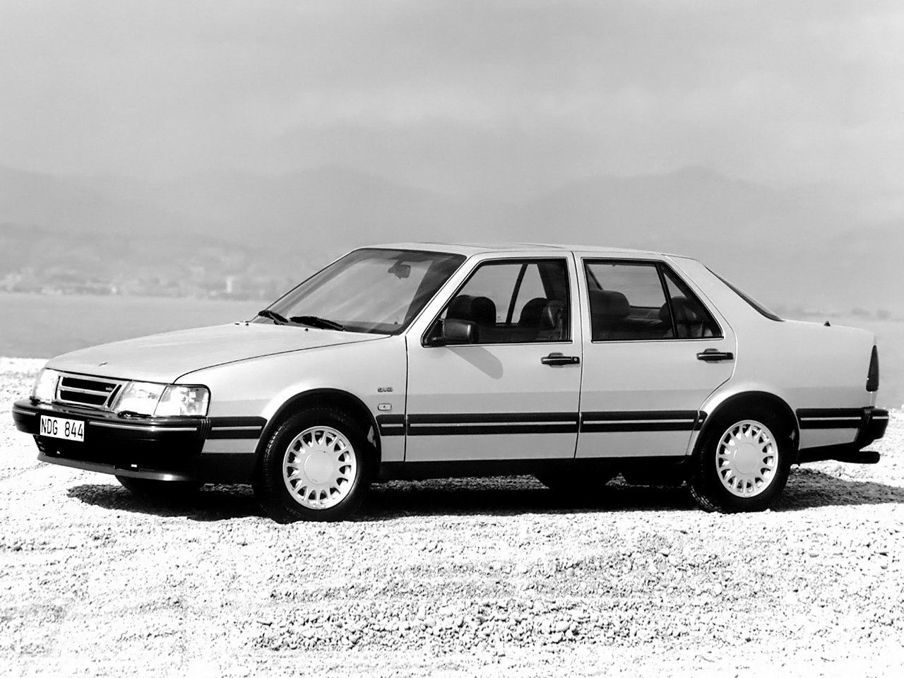 Saab 9000 I седан, 1984–1994