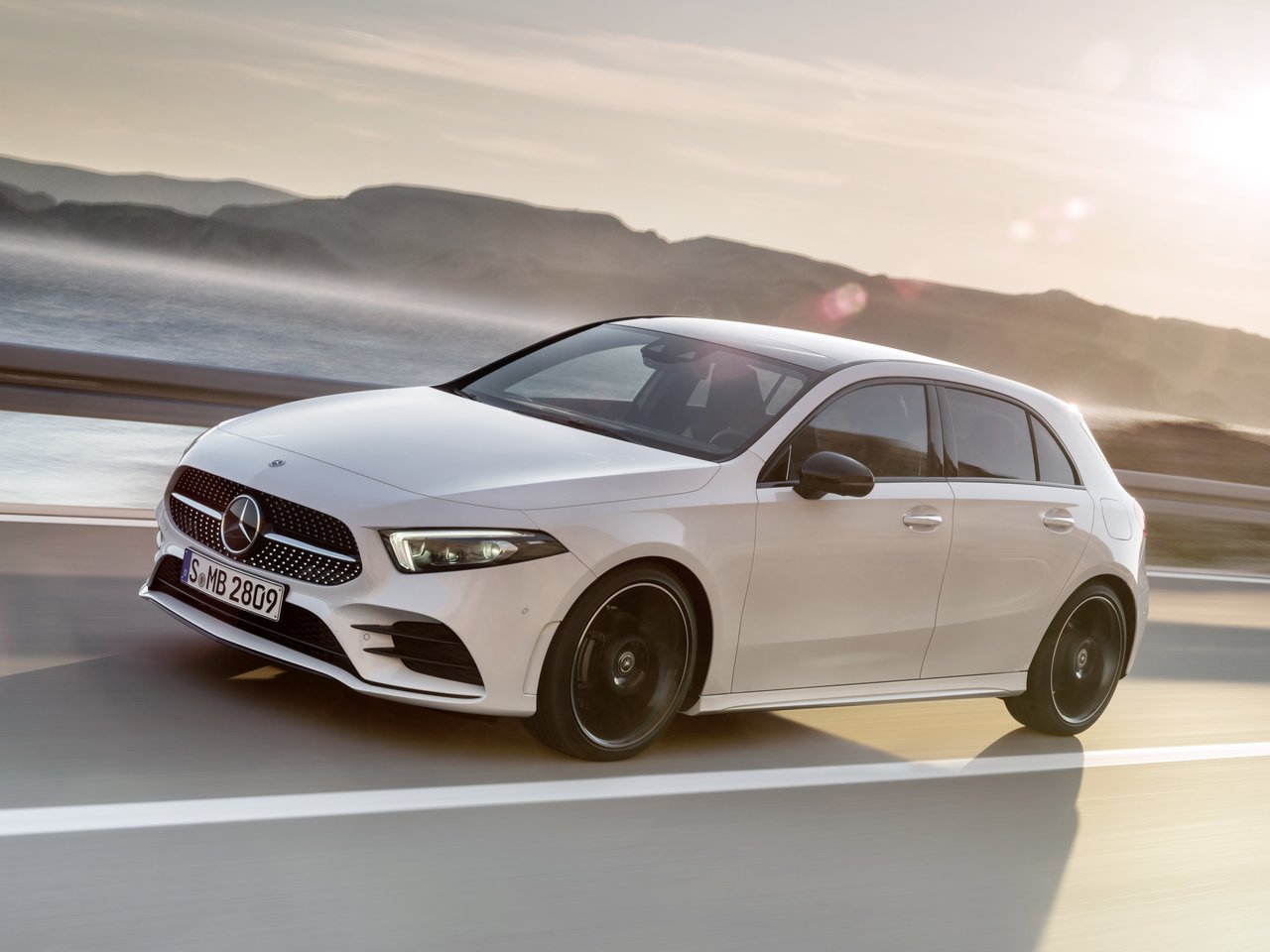Mercedes-Benz A-Класс IV (W177) хэтчбек 5 дв., 2018–2022
