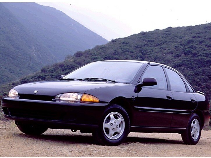Dodge Colt VII седан, 1992–1994