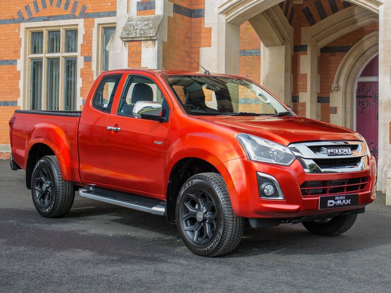 Isuzu D-Max II Рестайлинг пикап полуторная кабина, 2017–2023