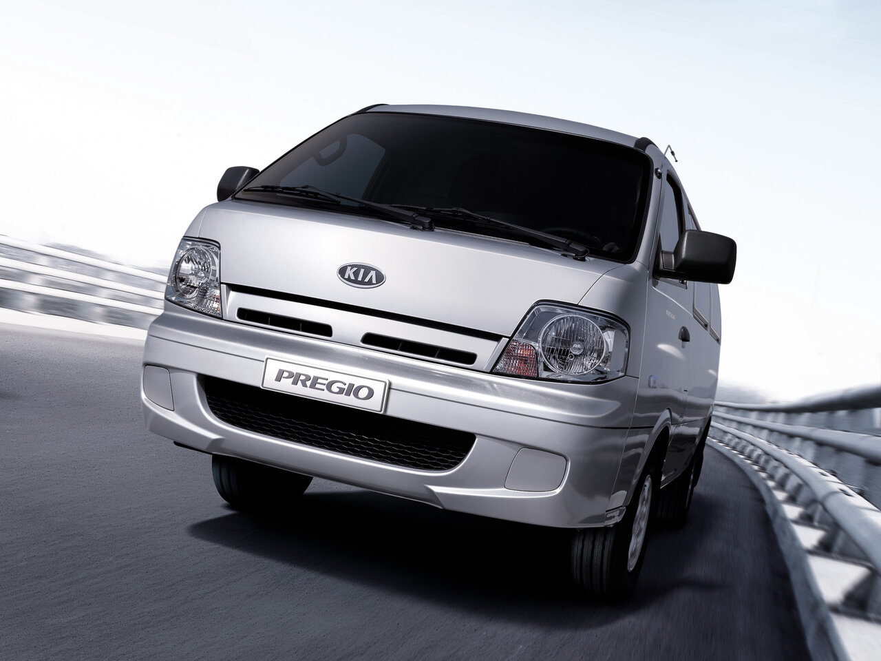 Kia Pregio I Рестайлинг фургон, 2003–2007