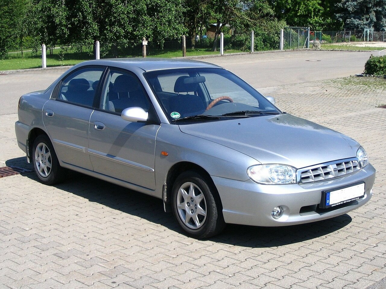 Kia Shuma II седан, 2001–2004