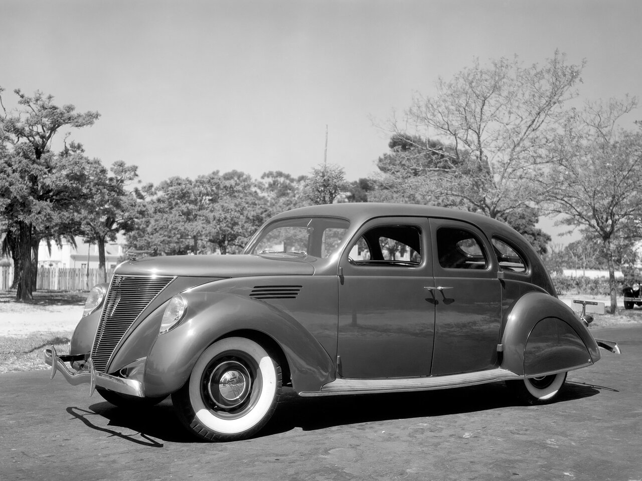 Lincoln Zephyr I седан, 1936–1942