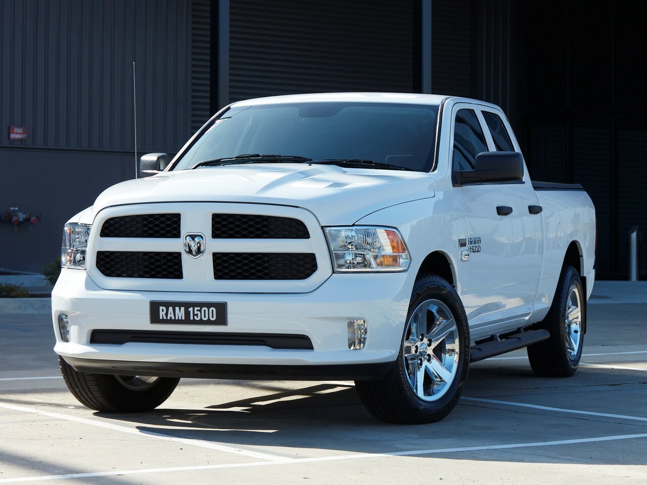 Ram 1500 IV (DS/DJ) пикап двойная кабина quad cab, 2011–н.в.