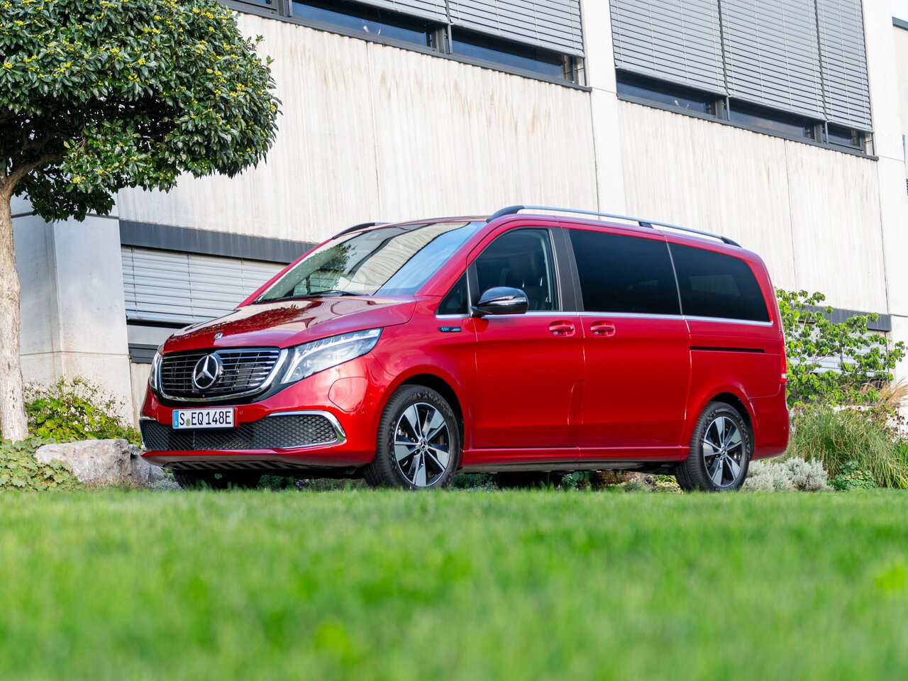 Mercedes-Benz EQV I минивэн long, 2020–2023