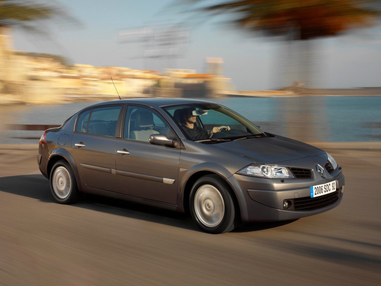 Renault Megane II Рестайлинг седан, 2006–2009