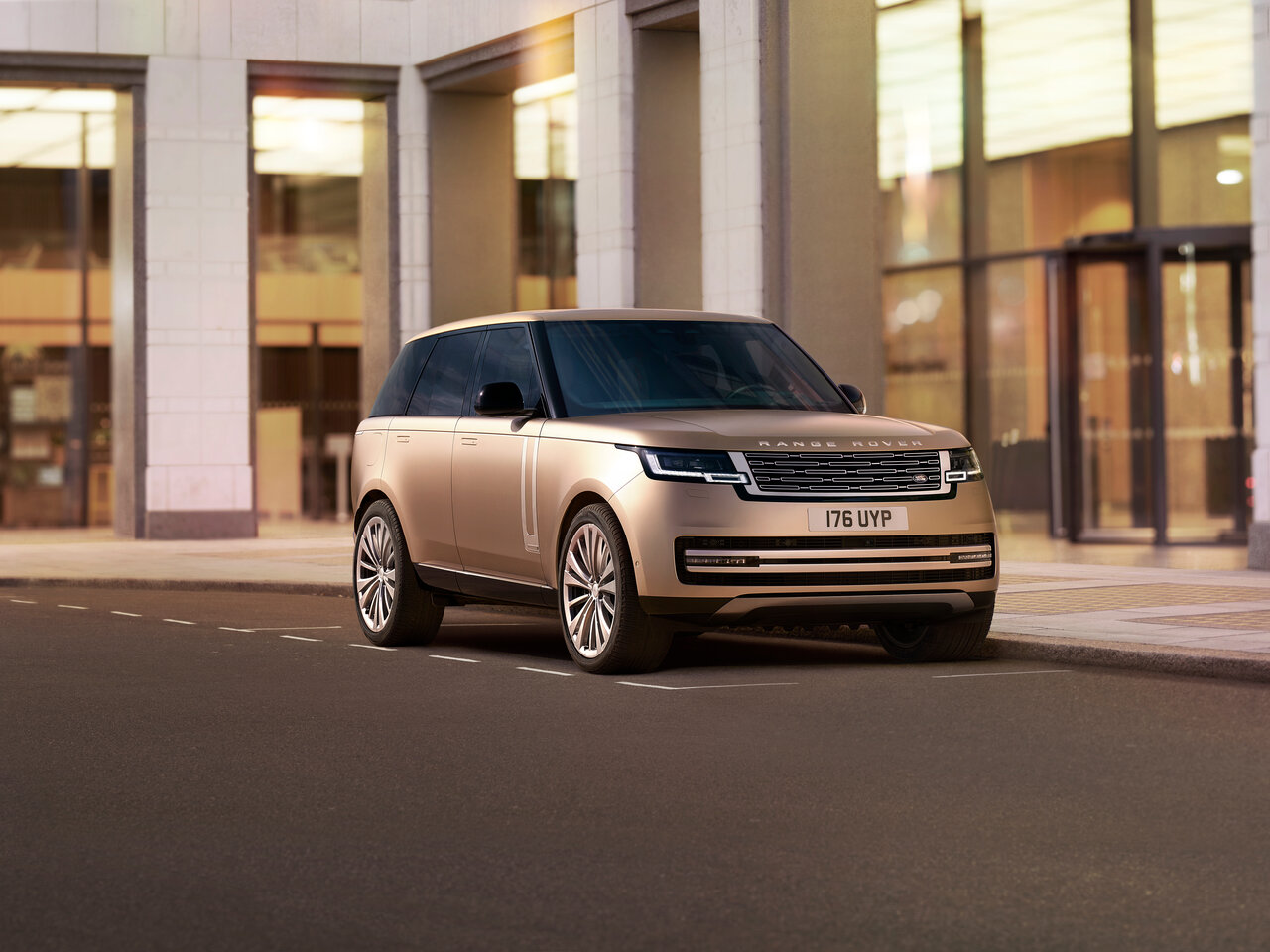 Land Rover Range Rover V внедорожник 5 дв., 2021–н.в.