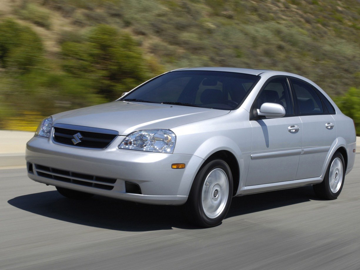 Suzuki Forenza I седан, 2003–2008