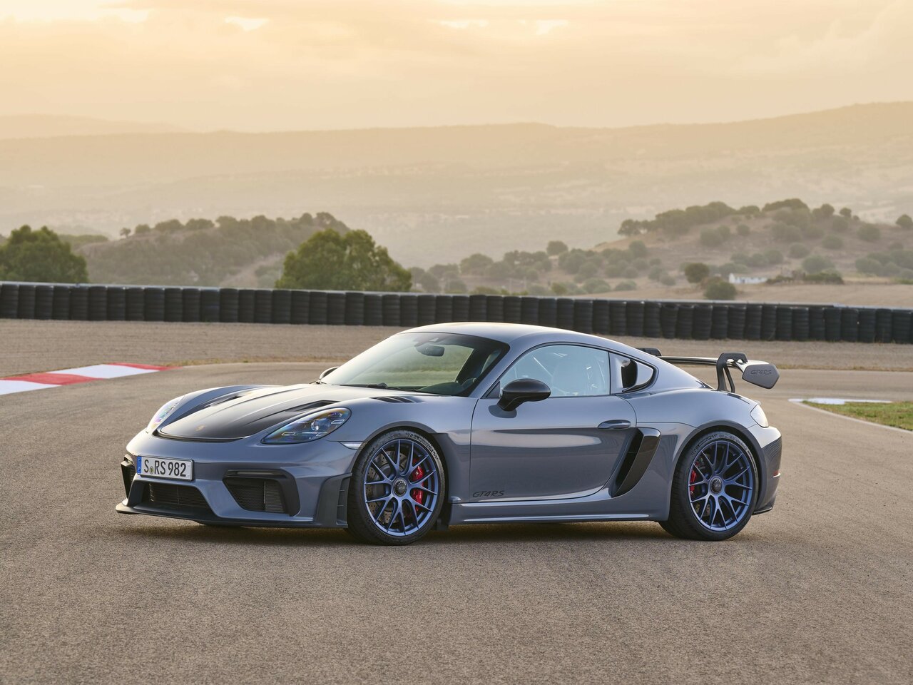 Porsche Cayman GT4 II 718 (982) купе rs, 2019–н.в.