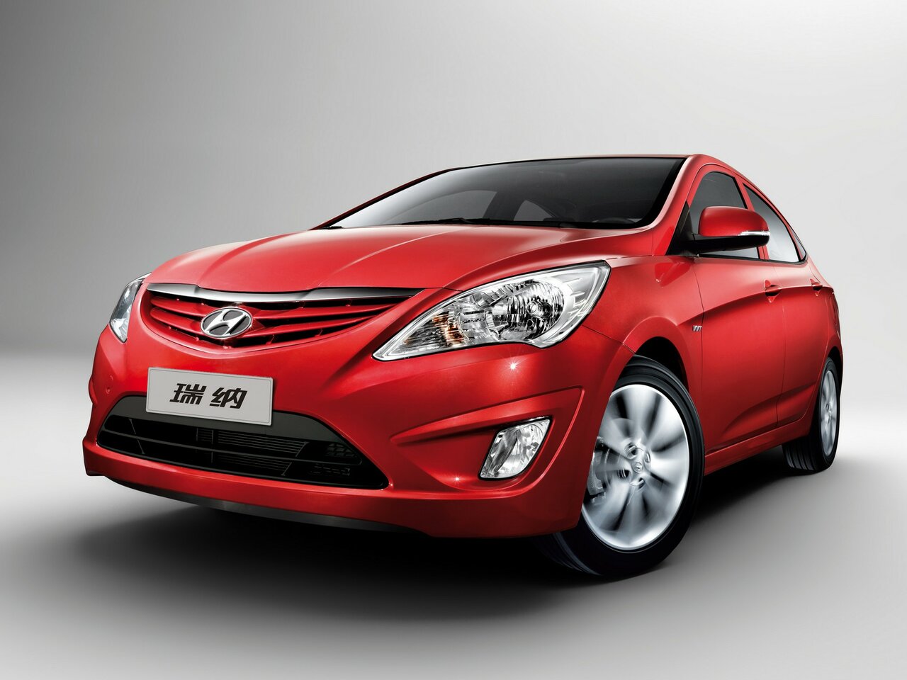 Hyundai Verna III седан, 2010–2015