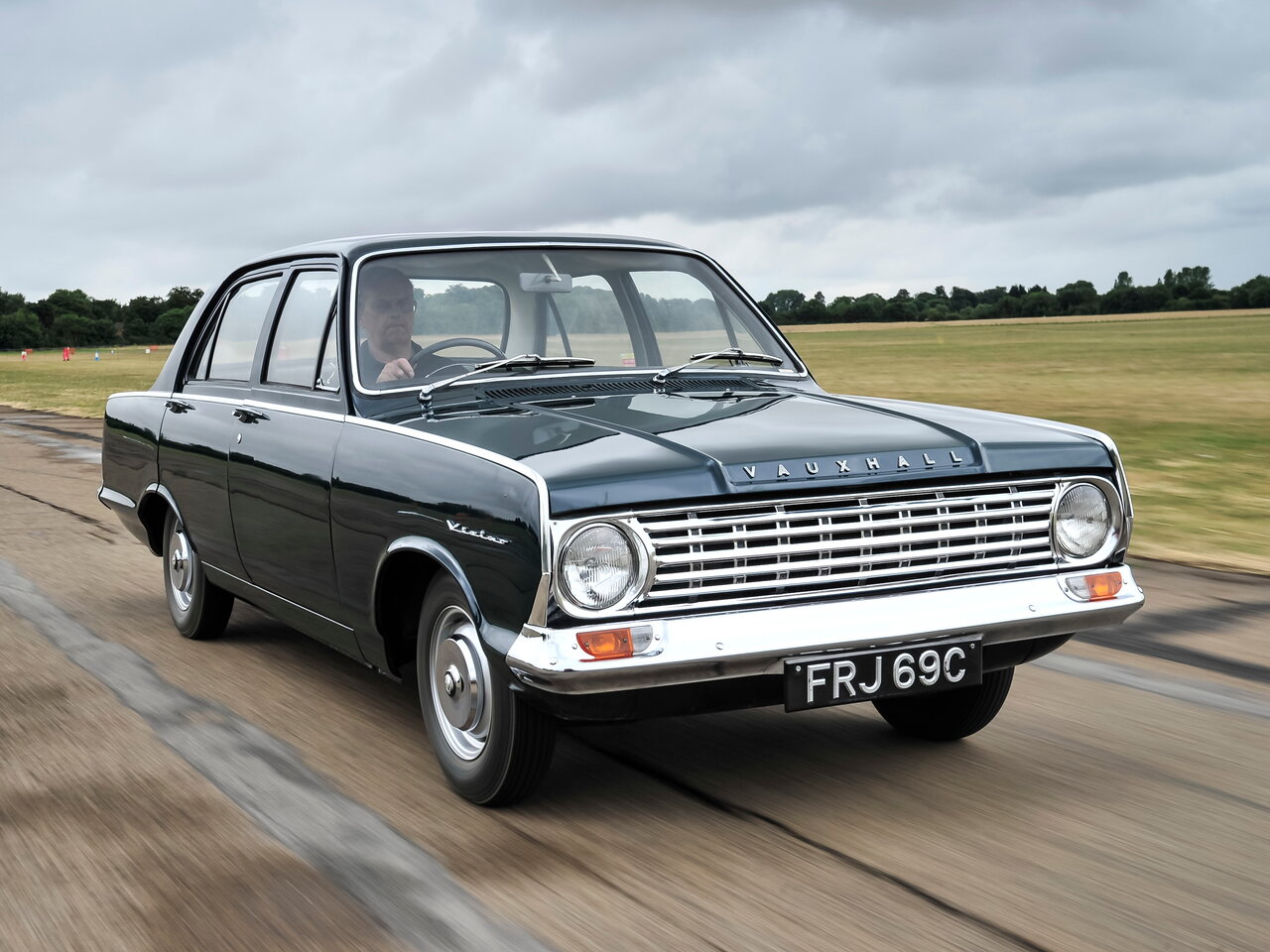 Vauxhall Victor FC седан, 1963–1967