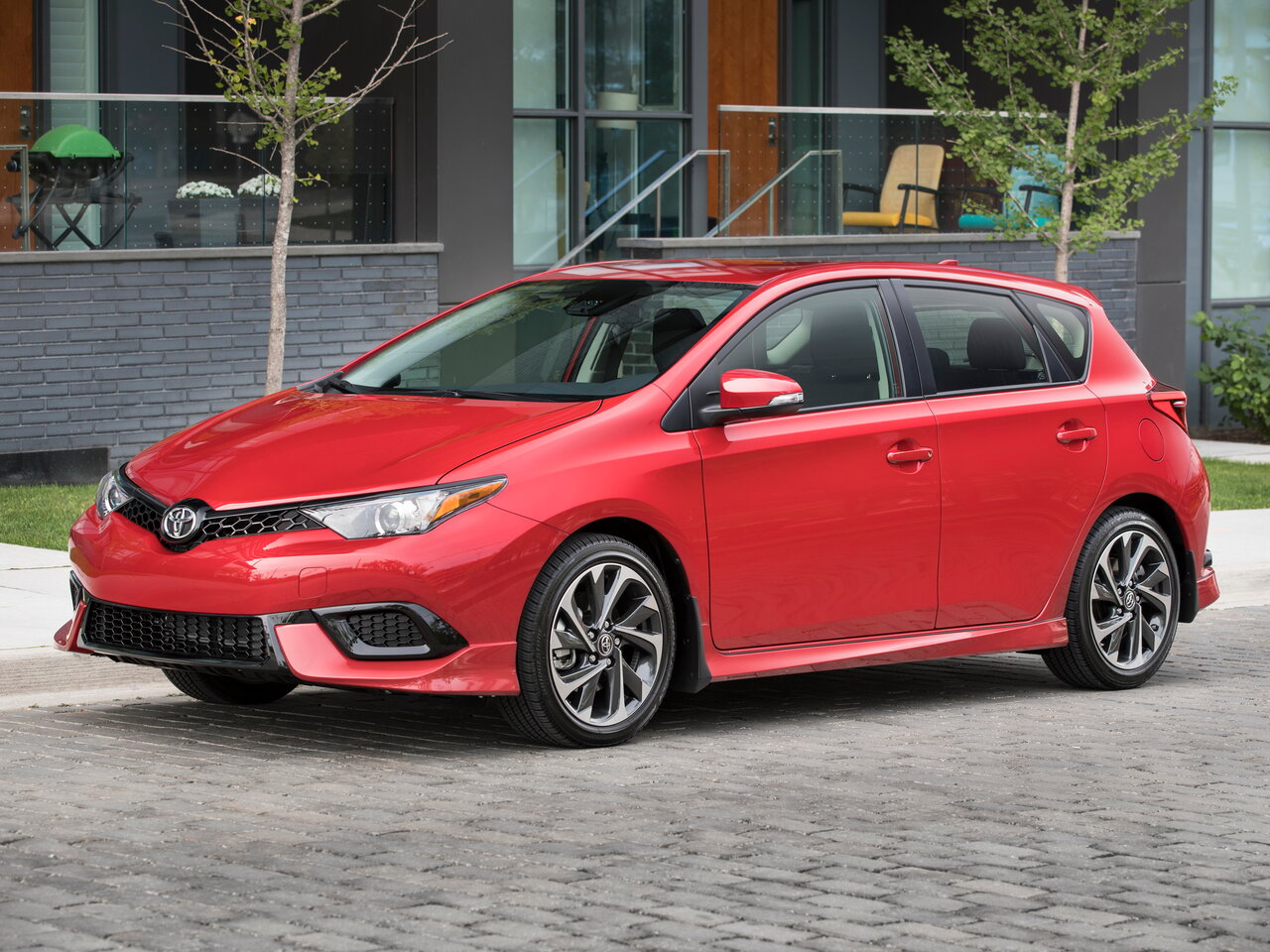 Toyota Corolla XI (E160, E170, E180) Рестайлинг 1 хэтчбек 5 дв., 2015–2019