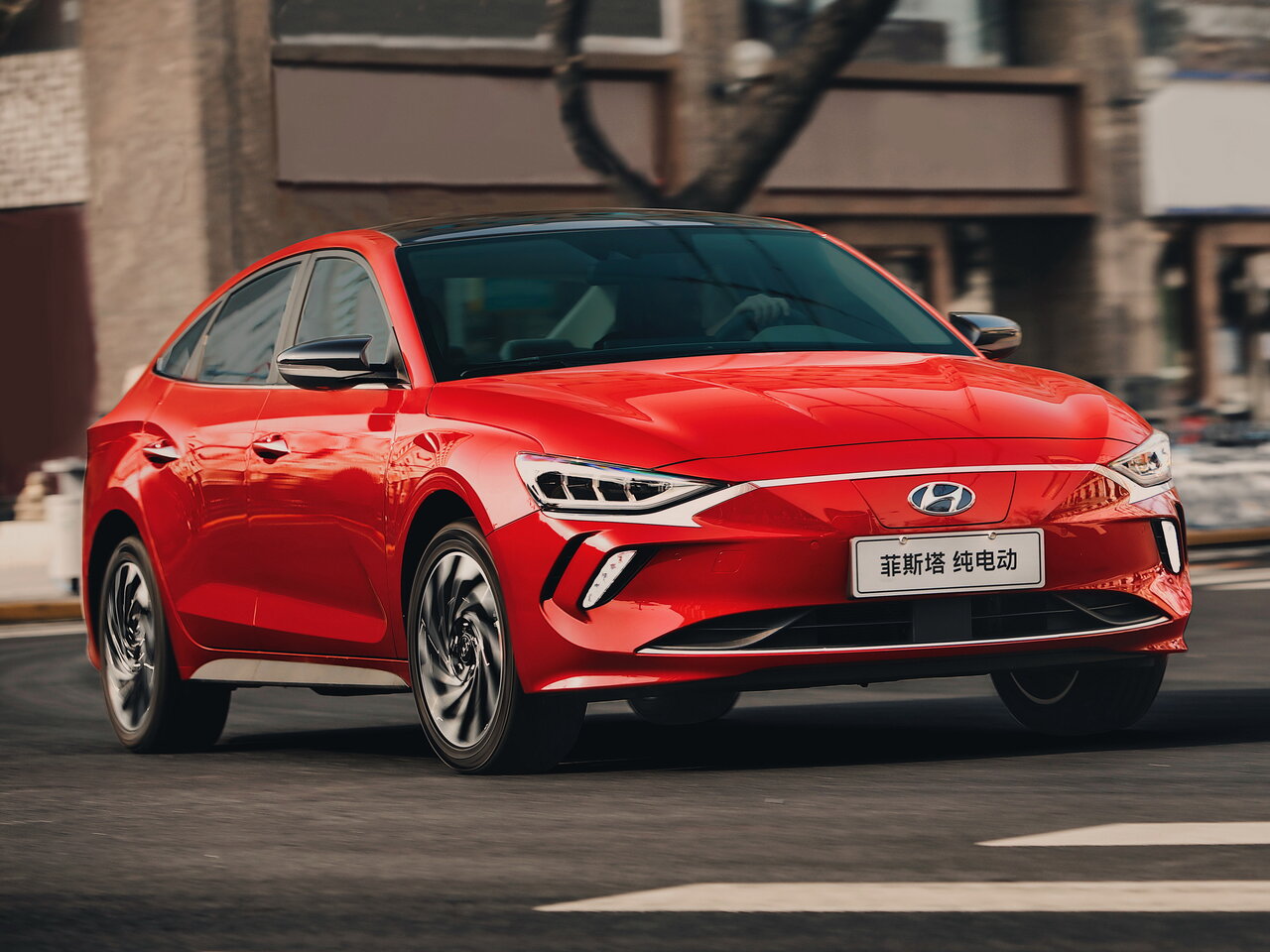 Hyundai Lafesta I седан ev, 2018–2022