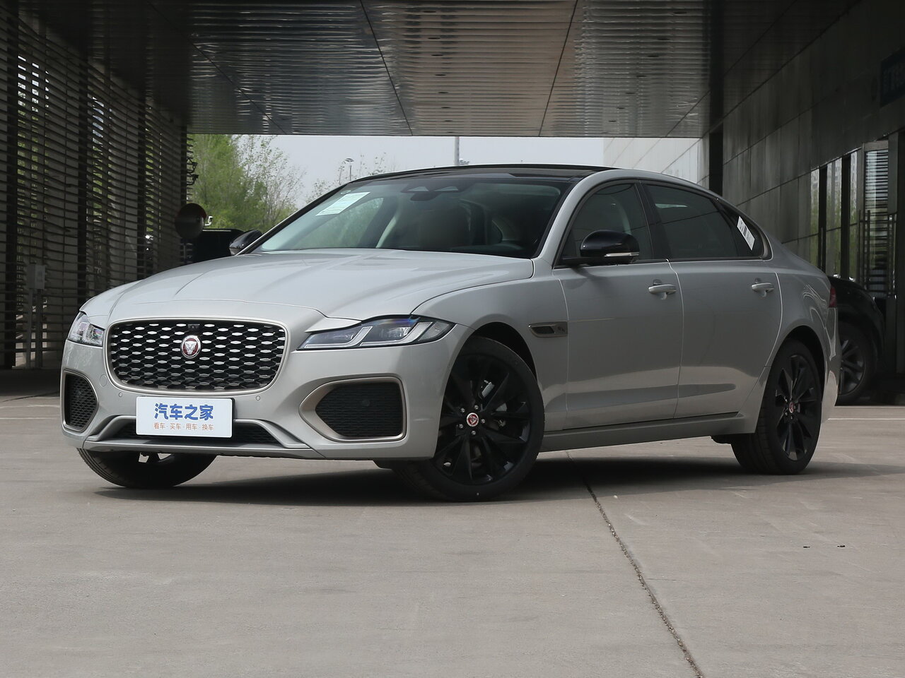 Jaguar XF II Рестайлинг седан l, 2020–н.в.