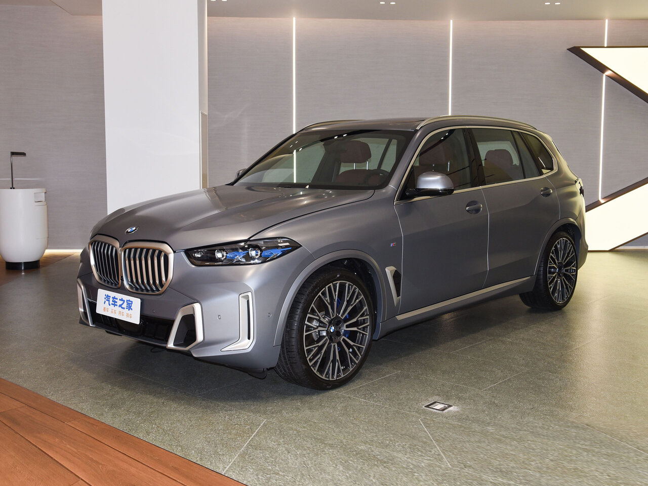 BMW X5 IV (G05/G18) Рестайлинг внедорожник 5 дв. long, 2023–н.в.