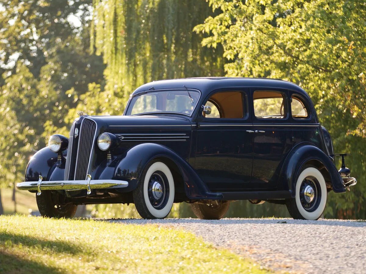 Plymouth De Luxe II седан, 1946–1950