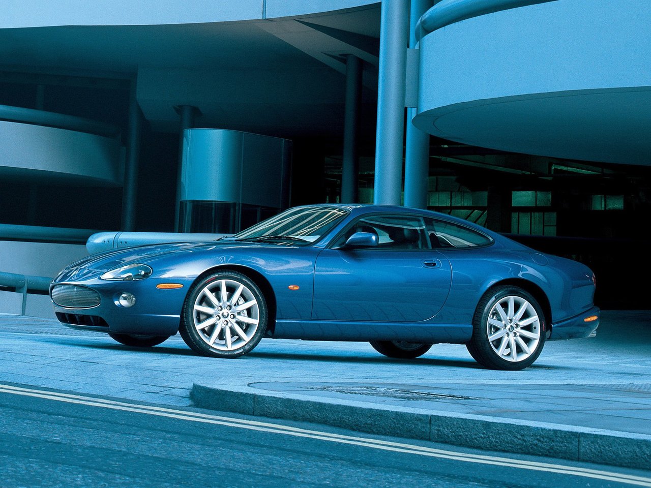 Jaguar XKR I Рестайлинг купе, 2004–2006
